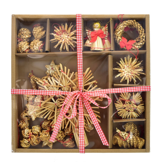 Slaměné ozdoby se špičkou a řetězem, 27 ozdob