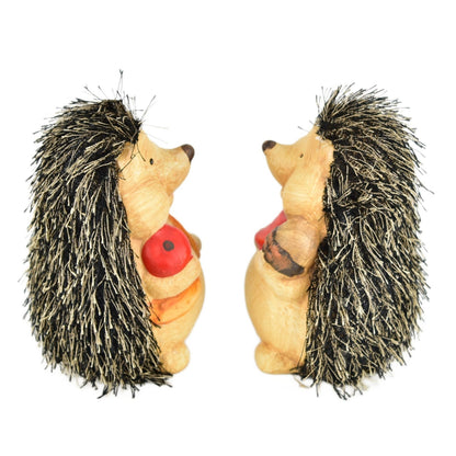 Ježci s jablíčkem a oříškem keramický 2 ks set, 13 cm